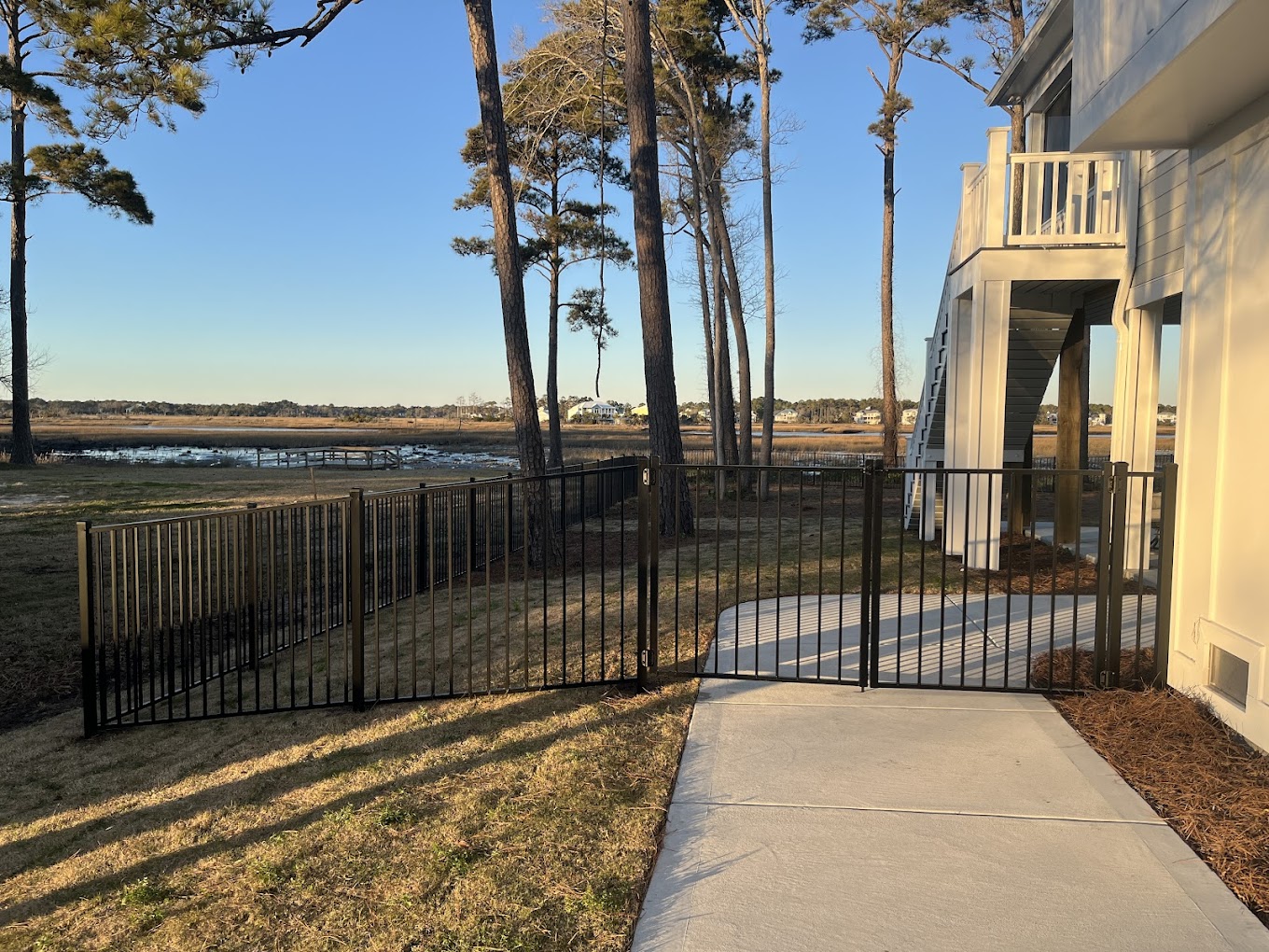 Aluminum pool fence project